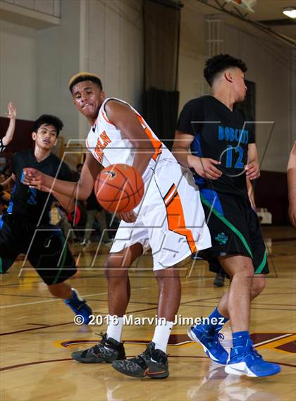 Thumbnail 2 in Robert F. Kennedy Community vs. Lincoln (CIF Los Angeles Section Playoff) photogallery.