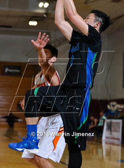 Thumbnail 1 in Robert F. Kennedy Community vs. Lincoln (CIF Los Angeles Section Playoff) photogallery.