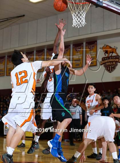 Thumbnail 1 in Robert F. Kennedy Community vs. Lincoln (CIF Los Angeles Section Playoff) photogallery.