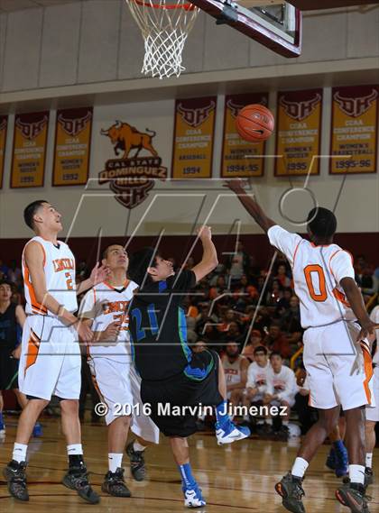 Thumbnail 1 in Robert F. Kennedy Community vs. Lincoln (CIF Los Angeles Section Playoff) photogallery.