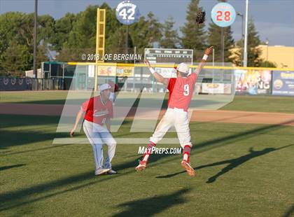 Thumbnail 3 in Bishop Union vs. Lindsay (CIF CS D6 Final) photogallery.
