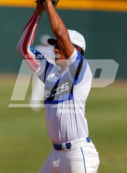 Thumbnail 2 in Bishop Union vs. Lindsay (CIF CS D6 Final) photogallery.