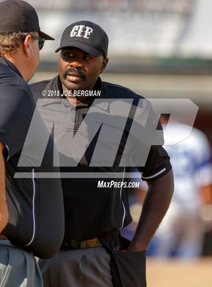 Thumbnail 2 in Bishop Union vs. Lindsay (CIF CS D6 Final) photogallery.