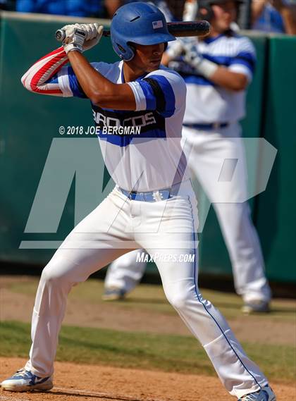 Thumbnail 2 in Bishop Union vs. Lindsay (CIF CS D6 Final) photogallery.