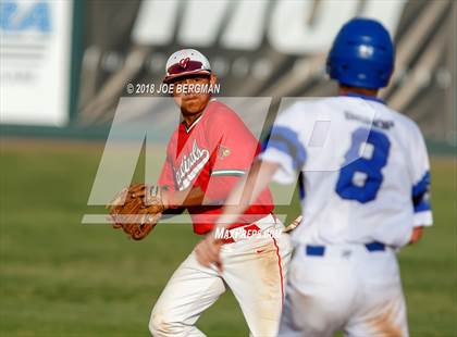 Thumbnail 2 in Bishop Union vs. Lindsay (CIF CS D6 Final) photogallery.