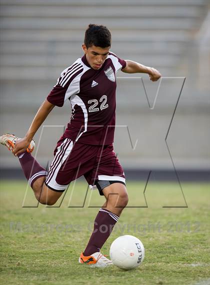 Thumbnail 1 in Marvin Ridge vs Jay M Robinson photogallery.
