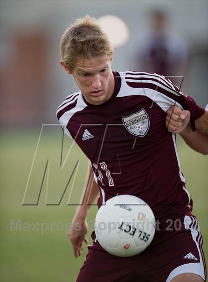 Thumbnail 2 in Marvin Ridge vs Jay M Robinson photogallery.