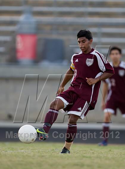 Thumbnail 1 in Marvin Ridge vs Jay M Robinson photogallery.