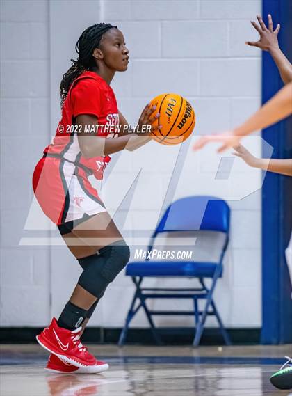 Thumbnail 2 in Seventy-First vs Terry Sanford (NCHSAA 3A - Second Round) photogallery.