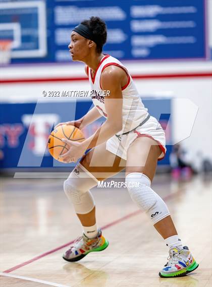 Thumbnail 2 in Seventy-First vs Terry Sanford (NCHSAA 3A - Second Round) photogallery.