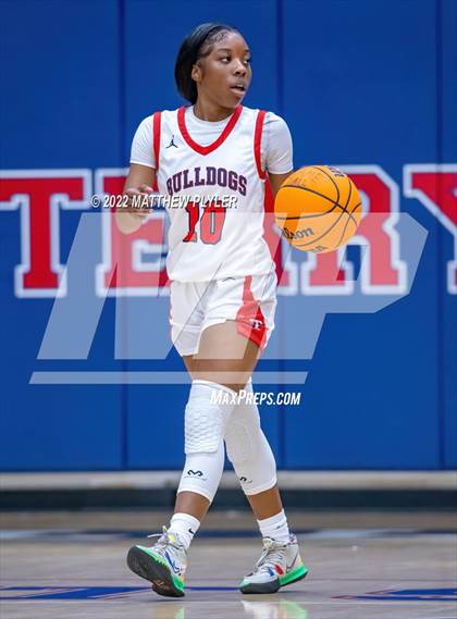 Thumbnail 2 in Seventy-First vs Terry Sanford (NCHSAA 3A - Second Round) photogallery.