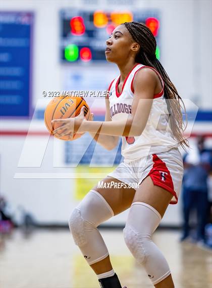 Thumbnail 2 in Seventy-First vs Terry Sanford (NCHSAA 3A - Second Round) photogallery.