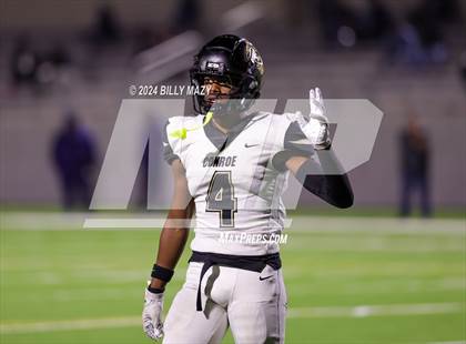 Thumbnail 3 in Conroe vs. Aldine Davis (UIL 6A Bi-District Playoff Football) photogallery.