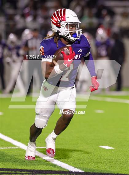 Thumbnail 2 in Conroe vs. Aldine Davis (UIL 6A Bi-District Playoff Football) photogallery.