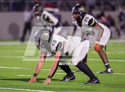 Thumbnail 1 in Conroe vs. Aldine Davis (UIL 6A Bi-District Playoff Football) photogallery.