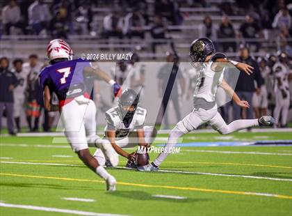 Thumbnail 3 in Conroe vs. Aldine Davis (UIL 6A Bi-District Playoff Football) photogallery.