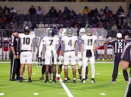 Thumbnail 2 in Conroe vs. Aldine Davis (UIL 6A Bi-District Playoff Football) photogallery.