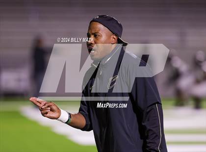 Thumbnail 3 in Conroe vs. Aldine Davis (UIL 6A Bi-District Playoff Football) photogallery.