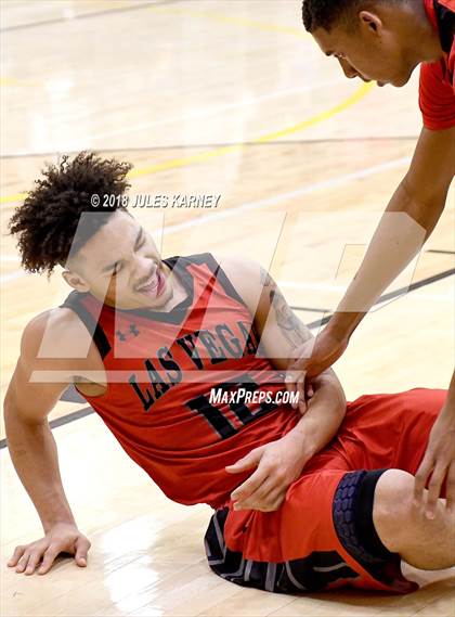 Thumbnail 3 in Las Vegas vs Faith Lutheran photogallery.