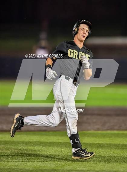 Thumbnail 1 in Lindale vs. Pleasant Grove (UIL 4A Regional Quarterfinal) photogallery.