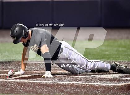 Thumbnail 2 in Lindale vs. Pleasant Grove (UIL 4A Regional Quarterfinal) photogallery.