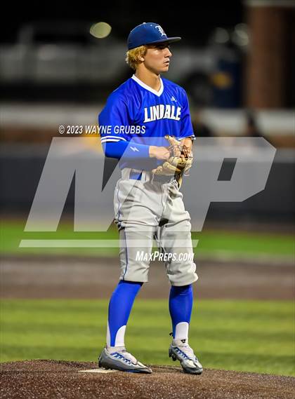 Thumbnail 3 in Lindale vs. Pleasant Grove (UIL 4A Regional Quarterfinal) photogallery.