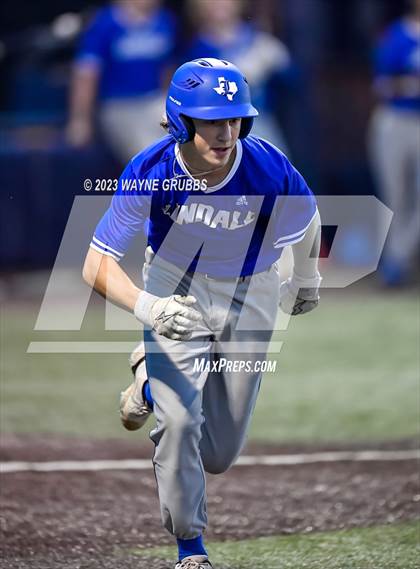 Thumbnail 1 in Lindale vs. Pleasant Grove (UIL 4A Regional Quarterfinal) photogallery.