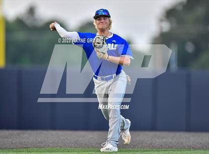 Thumbnail 1 in Lindale vs. Pleasant Grove (UIL 4A Regional Quarterfinal) photogallery.