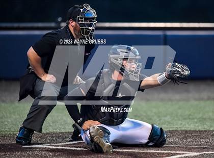 Thumbnail 1 in Lindale vs. Pleasant Grove (UIL 4A Regional Quarterfinal) photogallery.
