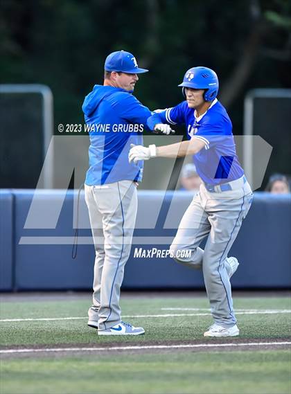 Thumbnail 3 in Lindale vs. Pleasant Grove (UIL 4A Regional Quarterfinal) photogallery.