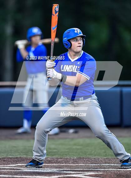Thumbnail 2 in Lindale vs. Pleasant Grove (UIL 4A Regional Quarterfinal) photogallery.