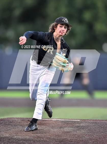 Thumbnail 3 in Lindale vs. Pleasant Grove (UIL 4A Regional Quarterfinal) photogallery.