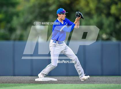 Thumbnail 3 in Lindale vs. Pleasant Grove (UIL 4A Regional Quarterfinal) photogallery.