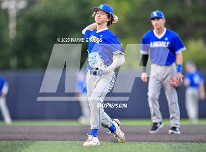 Thumbnail 3 in Lindale vs. Pleasant Grove (UIL 4A Regional Quarterfinal) photogallery.