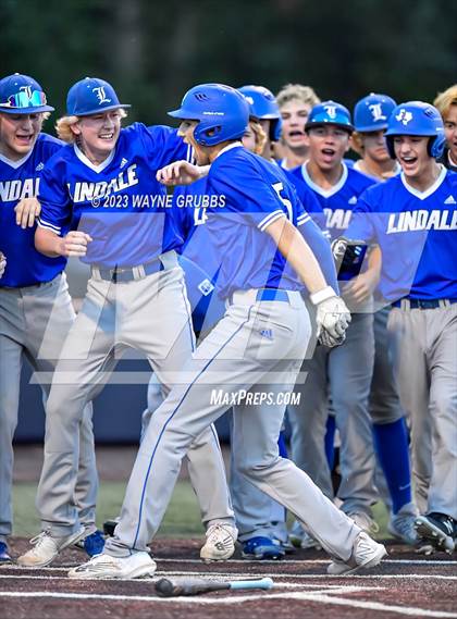 Thumbnail 2 in Lindale vs. Pleasant Grove (UIL 4A Regional Quarterfinal) photogallery.