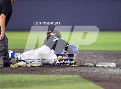 Thumbnail 1 in Lindale vs. Pleasant Grove (UIL 4A Regional Quarterfinal) photogallery.