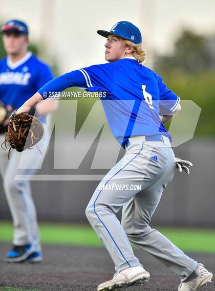 Thumbnail 1 in Lindale vs. Pleasant Grove (UIL 4A Regional Quarterfinal) photogallery.
