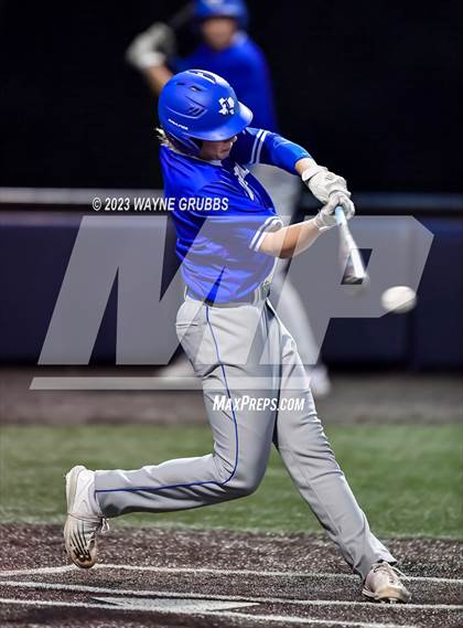 Thumbnail 2 in Lindale vs. Pleasant Grove (UIL 4A Regional Quarterfinal) photogallery.
