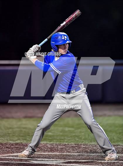 Thumbnail 1 in Lindale vs. Pleasant Grove (UIL 4A Regional Quarterfinal) photogallery.