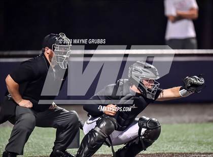 Thumbnail 1 in Lindale vs. Pleasant Grove (UIL 4A Regional Quarterfinal) photogallery.