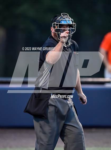 Thumbnail 2 in Lindale vs. Pleasant Grove (UIL 4A Regional Quarterfinal) photogallery.