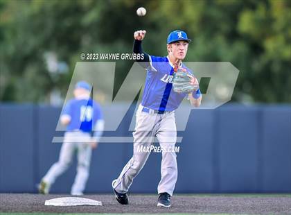 Thumbnail 2 in Lindale vs. Pleasant Grove (UIL 4A Regional Quarterfinal) photogallery.