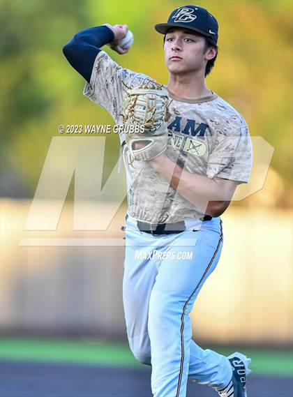 Thumbnail 3 in Lindale vs. Pleasant Grove (UIL 4A Regional Quarterfinal) photogallery.