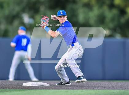 Thumbnail 3 in Lindale vs. Pleasant Grove (UIL 4A Regional Quarterfinal) photogallery.