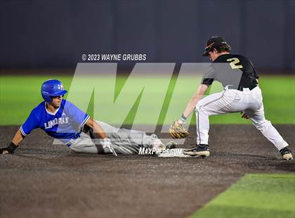 Thumbnail 1 in Lindale vs. Pleasant Grove (UIL 4A Regional Quarterfinal) photogallery.