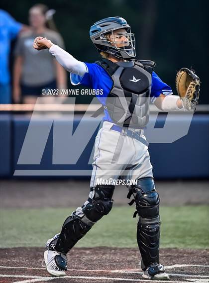 Thumbnail 1 in Lindale vs. Pleasant Grove (UIL 4A Regional Quarterfinal) photogallery.
