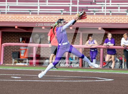 Thumbnail 2 in Crosby vs. Angleton (UIL 5A D1 Softball Area)  photogallery.
