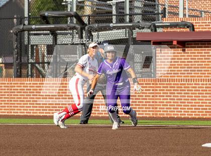 Thumbnail 2 in Crosby vs. Angleton (UIL 5A D1 Softball Area)  photogallery.
