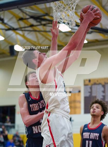 Thumbnail 3 in Terre Haute North Vigo vs. Plainfield (IHSAA 4A Sectional) photogallery.