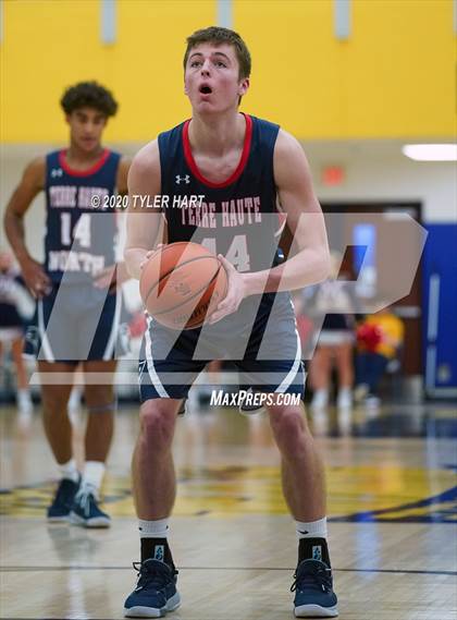 Thumbnail 2 in Terre Haute North Vigo vs. Plainfield (IHSAA 4A Sectional) photogallery.